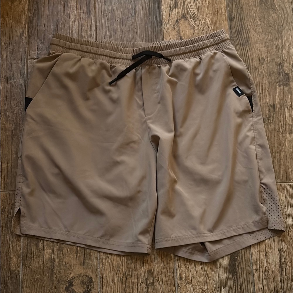 Men's UNRL Tan Athletic Shorts Size L.